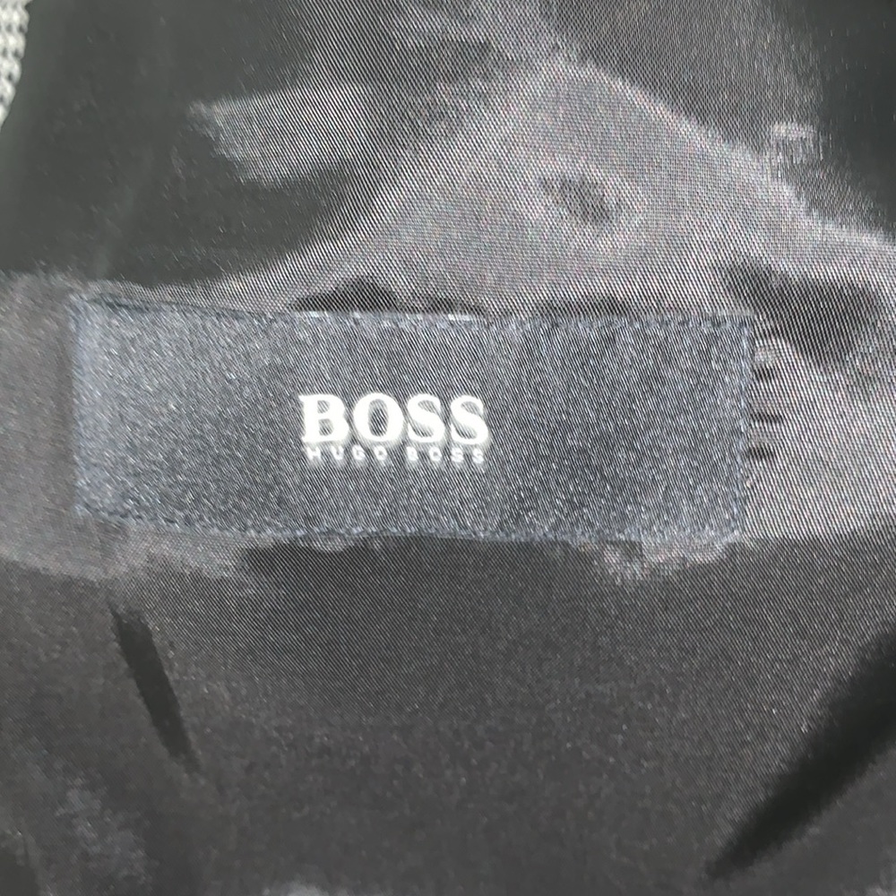 Hugo Boss Halsey2 size 42L US. 58% Wool, 32% Cotton. EUC - Picture 11 of 16